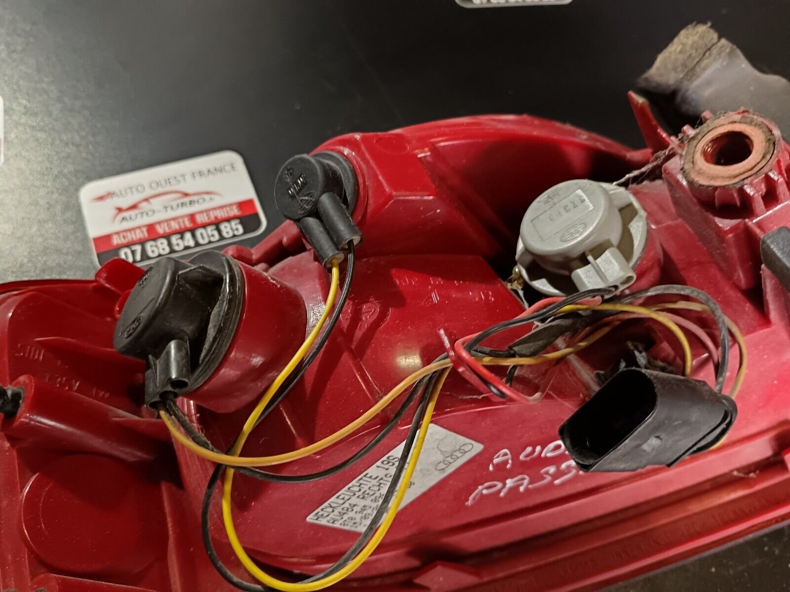 FEU ARRIERE DROIT AUDI A5 REFERANCE 8T0945096