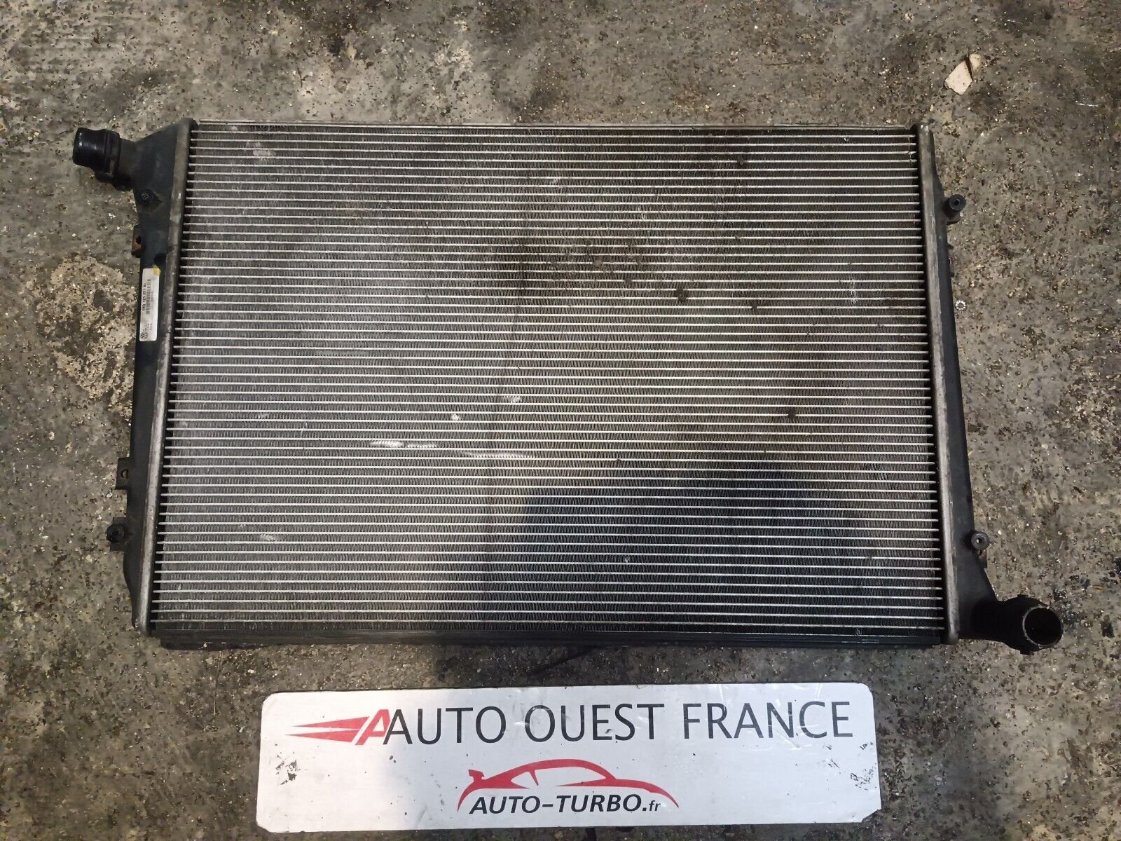 RADIATEUR EAU VOLKSWAGEN GOLF V REFERENCE: 1K0121251