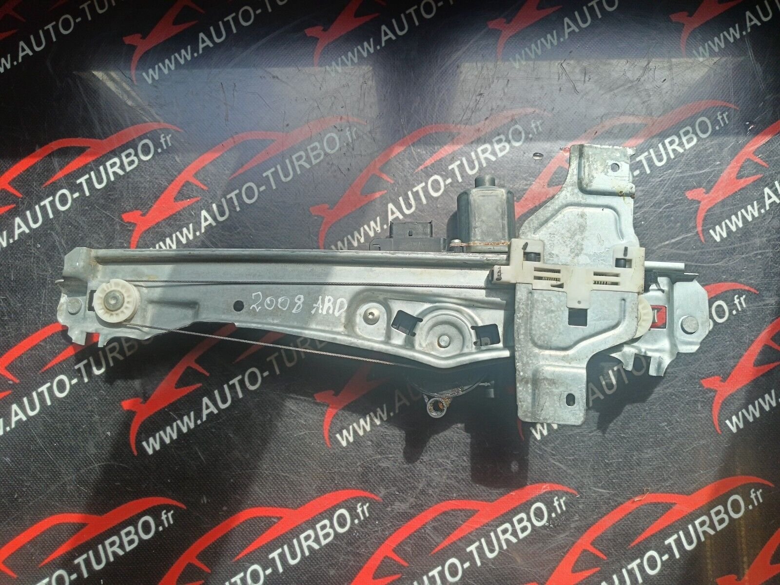 MECHANISME + MOTEUR LEVE VITRE ARD PEUGEOT 2008 REFERENCE: 9806082180