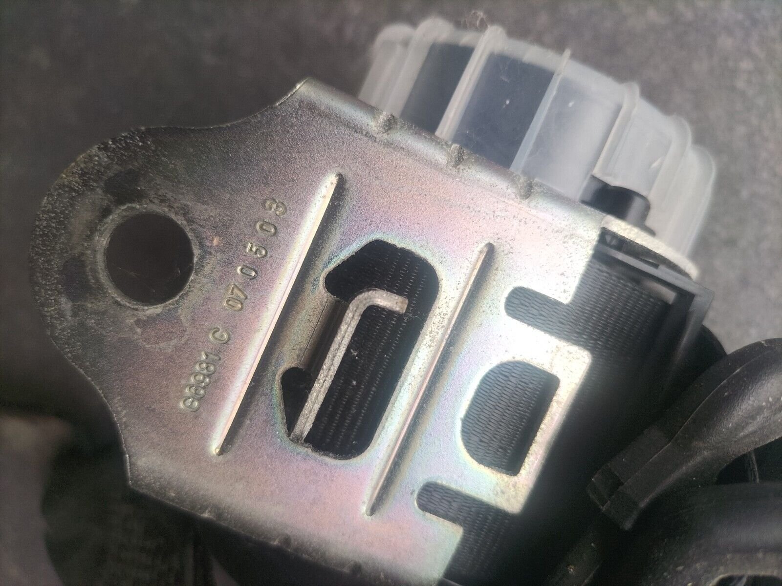 CEINTURE DE SECURITE ARRIERE DROIT VOLKSWAGEN POLO IV 6Q0857805A