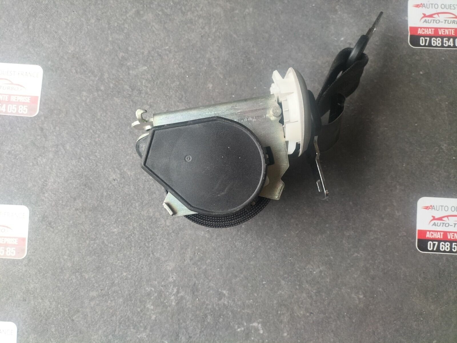 CEINTURE DE SECURITE ARRIERE CENTRALE RENAULT SCENIC III 888500009R