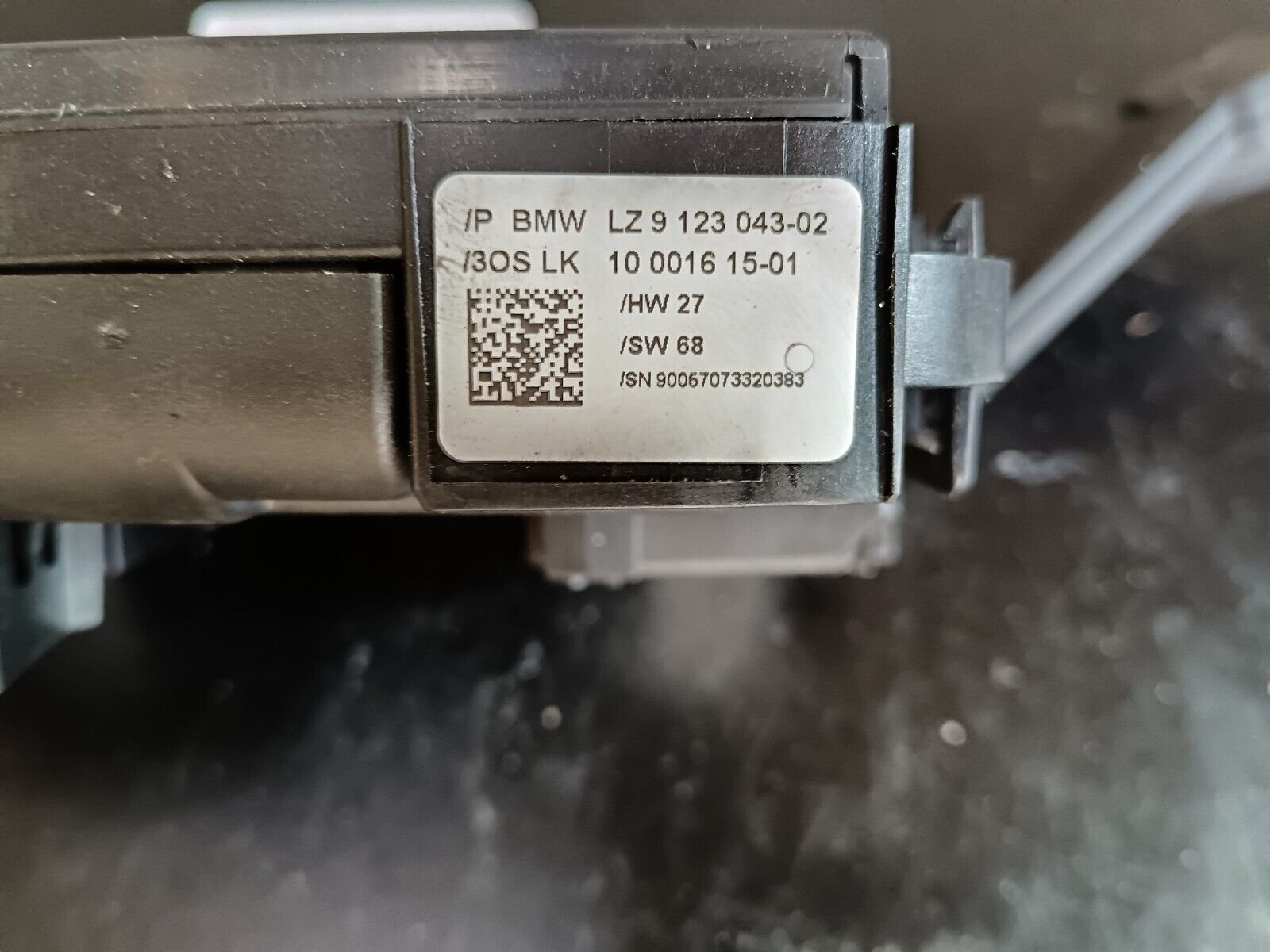 BLOC COMMODO BMW SÉRIE 1 E87.  REFERENCE: 6977310