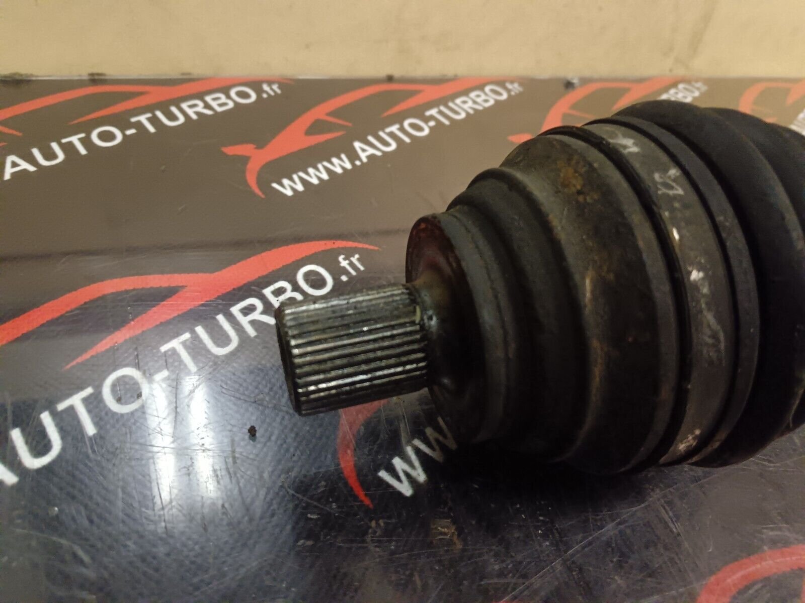 CARDAN AVANT GAUCHE VOLKSWAGEN GOLF 5 1.9TDI REFERENCE: 5Q0407271B