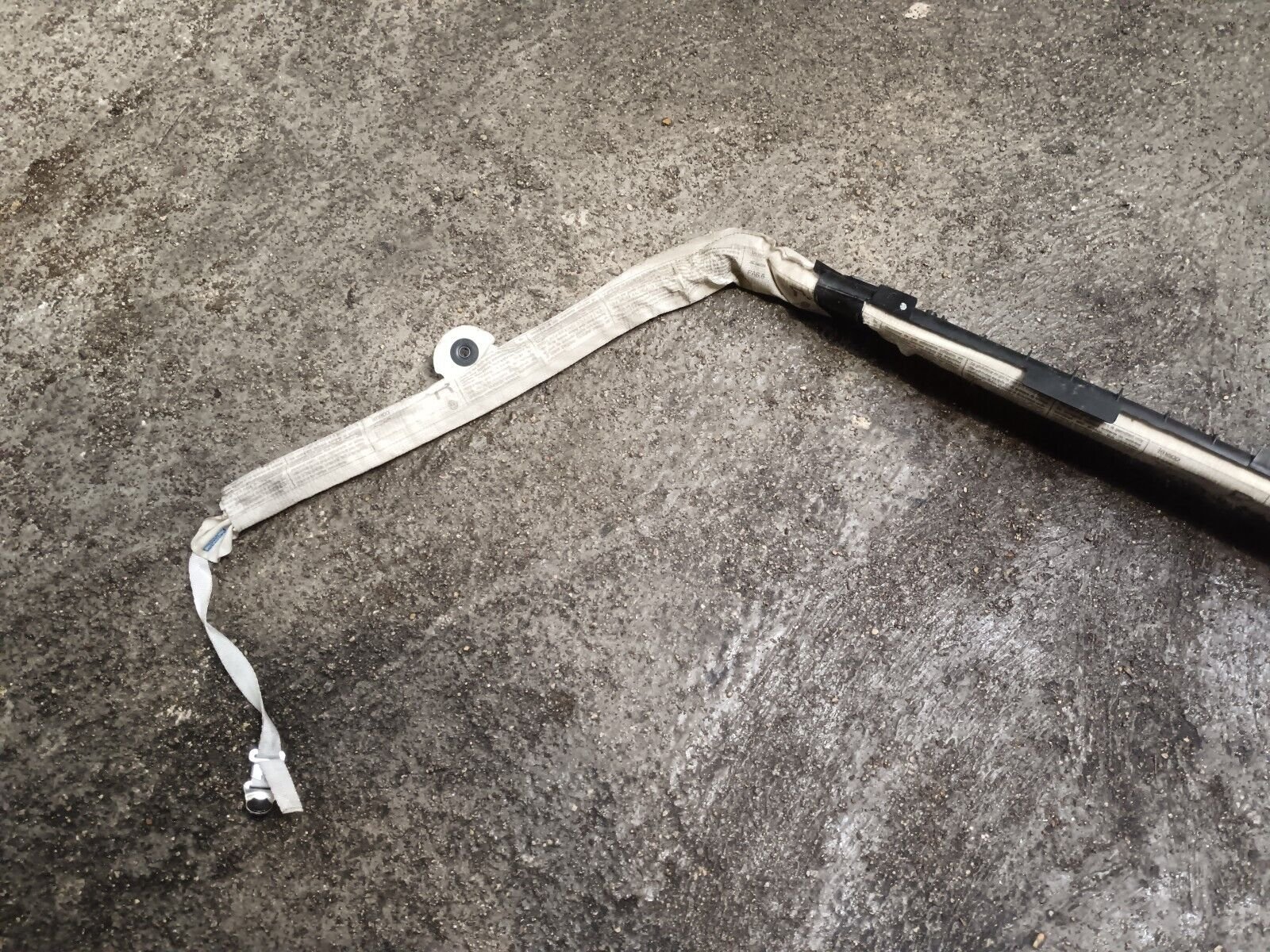 AIRBAG RIDEAU DROIT GOLF V REFERENCE: 1K6880742