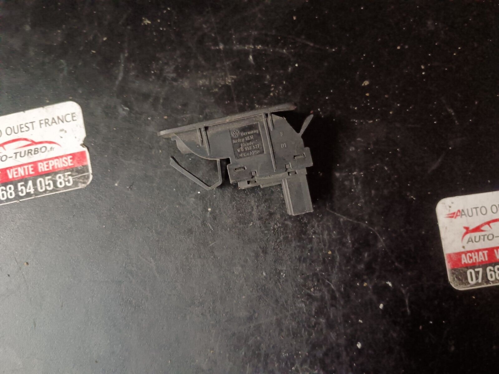 COMMANDE LEVE VITRE VOLKSWAGEN GOLF V REFERENCE 1T0959527