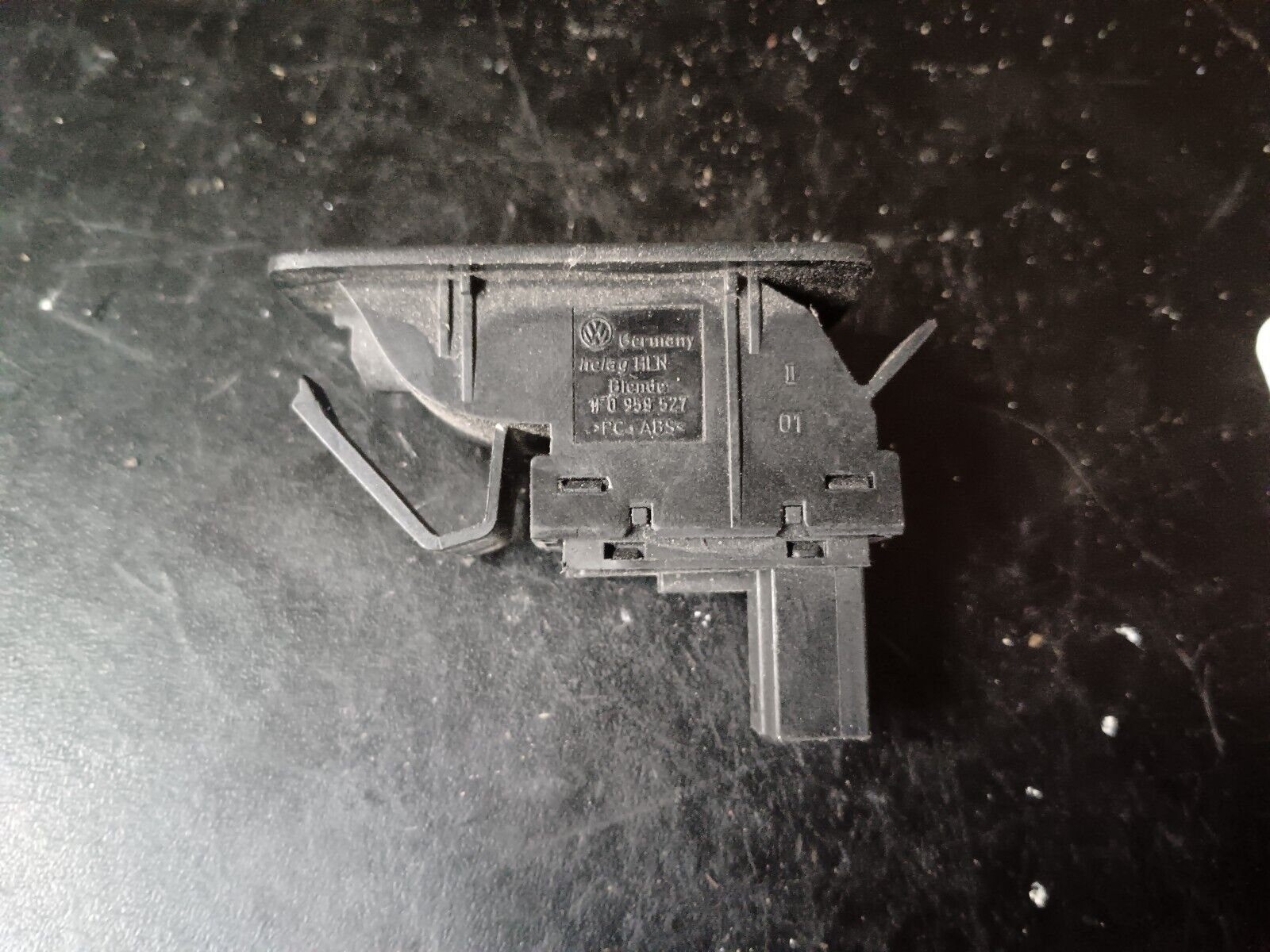 COMMANDE LEVE VITRE VOLKSWAGEN GOLF V REFERENCE 1T0959527