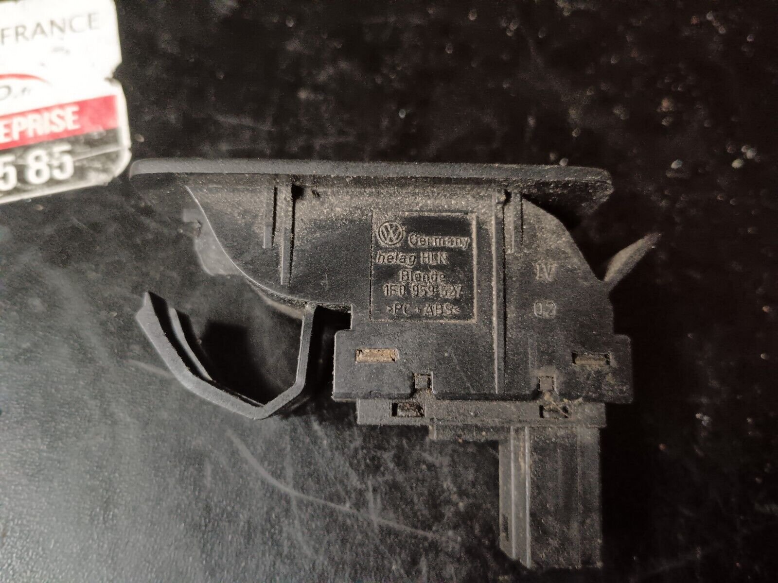 COMMANDE LEVE VITRE VOLKSWAGEN TOURAN  REFERENCE 1F0959527