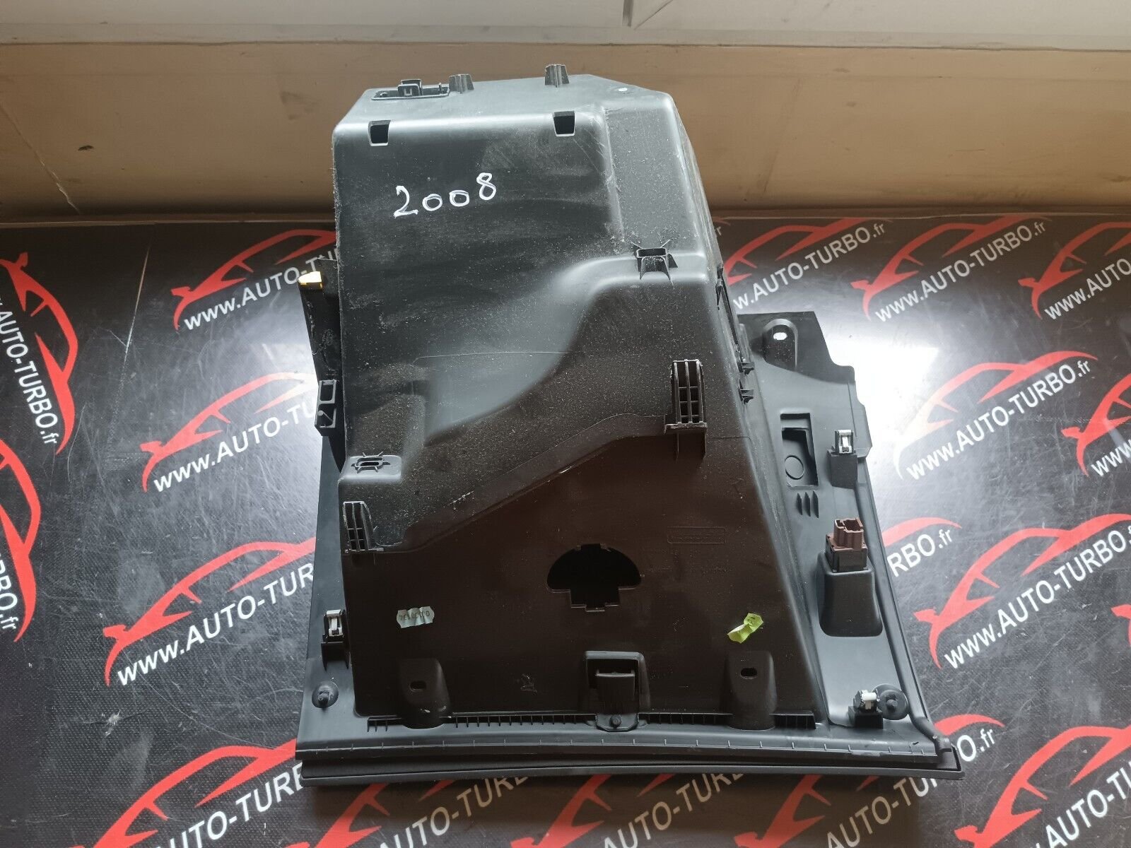 BOIT A GANTS PEUGEOT 2008 1.6HDI 110CH REFERENCE: 9673811277