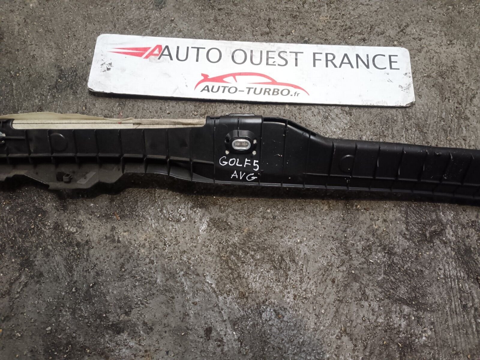 AIRBAG RIDEAU DROIT GOLF V REFERENCE: 1K6880741