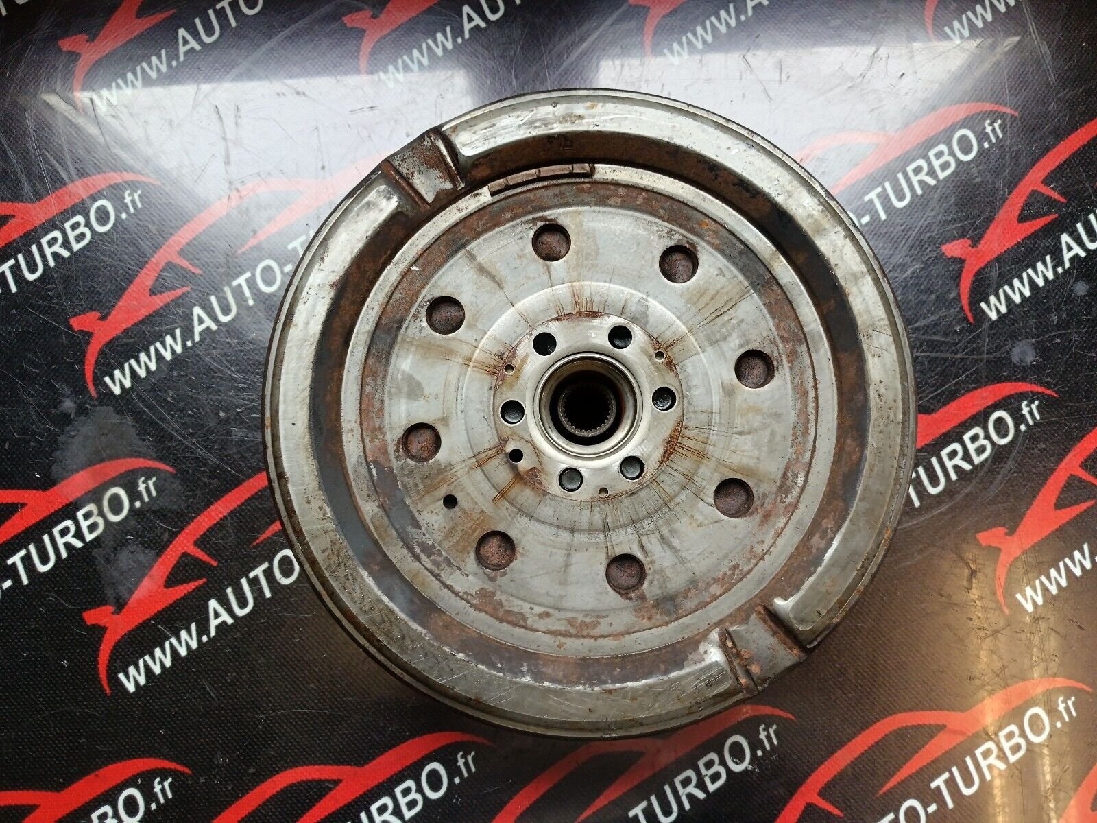 KIT D'EMBRAYAGE SEAT 1.9TDI REFERENCE: 038141031