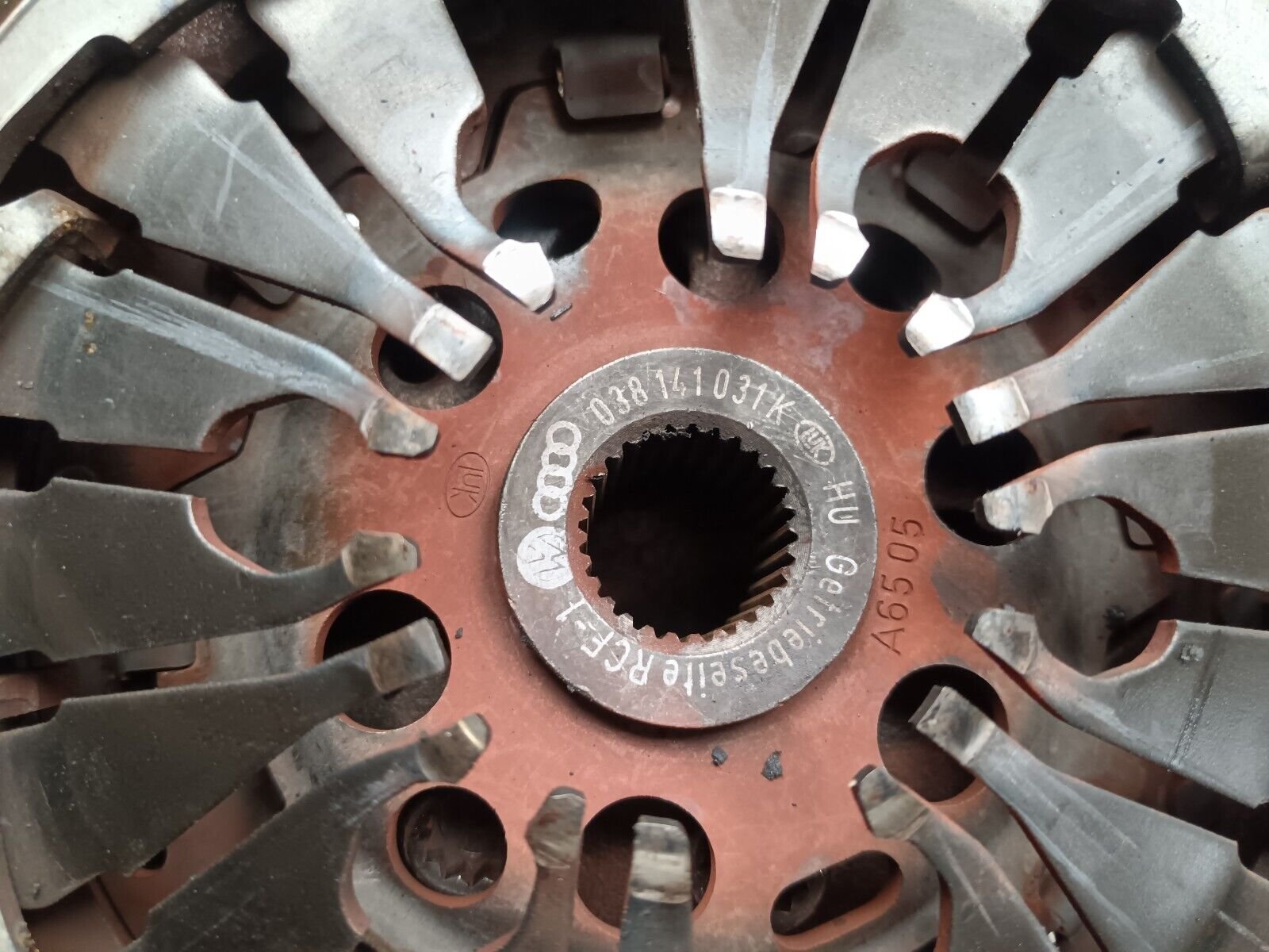 KIT D'EMBRAYAGE SEAT 1.9TDI REFERENCE: 038141031