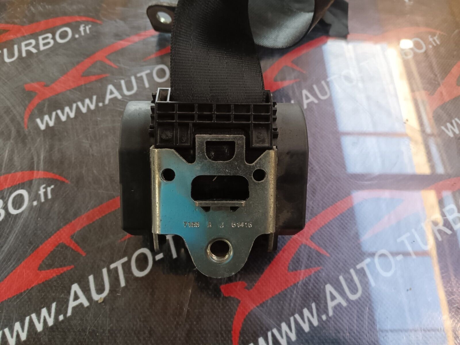CEINTURE DE SECURITE ARRIERE GAUCHE VOLKSWAGEN GOLF V REFERENCE: 606471200