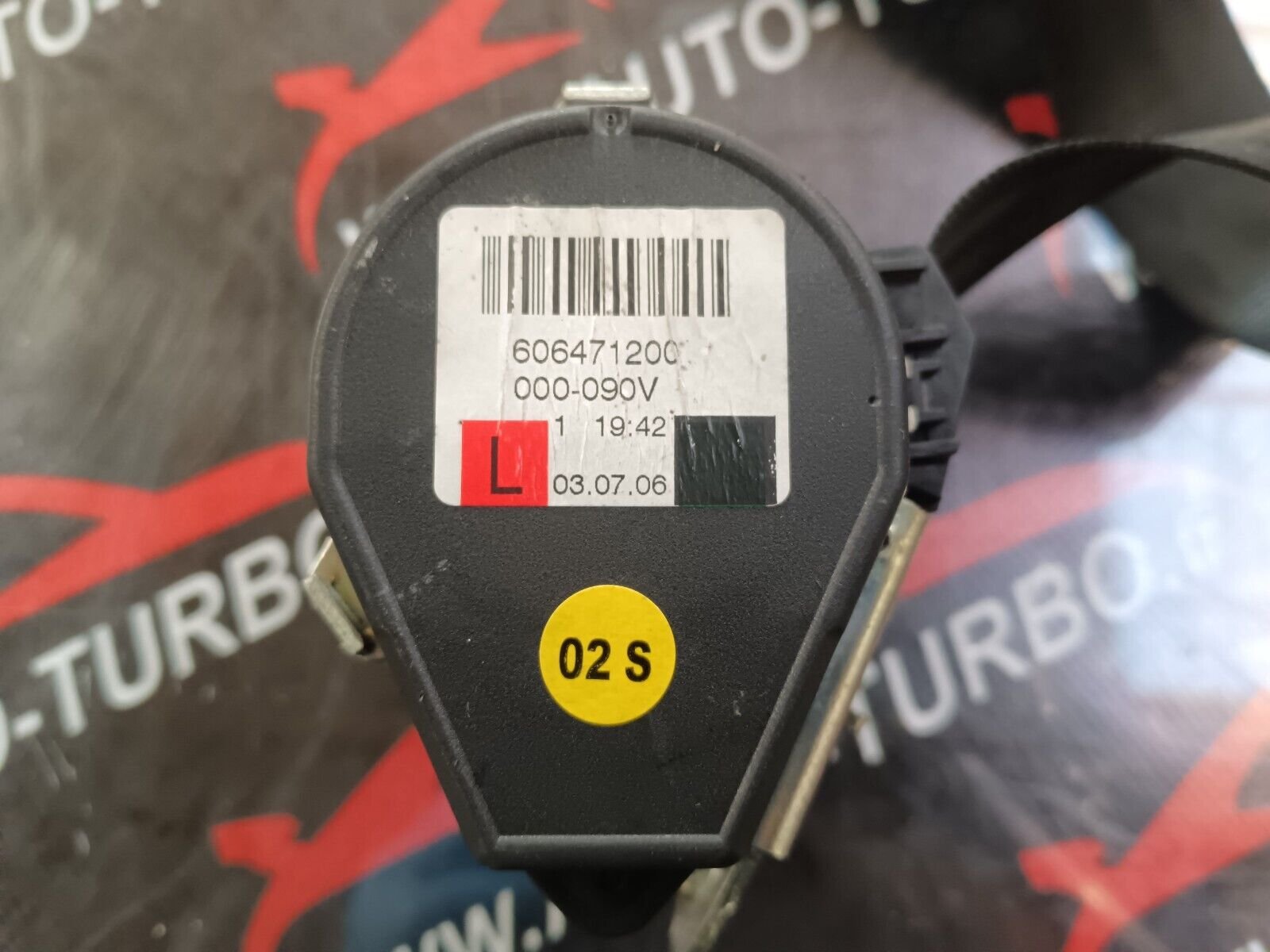 CEINTURE DE SECURITE ARRIERE GAUCHE VOLKSWAGEN GOLF V REFERENCE: 606471200