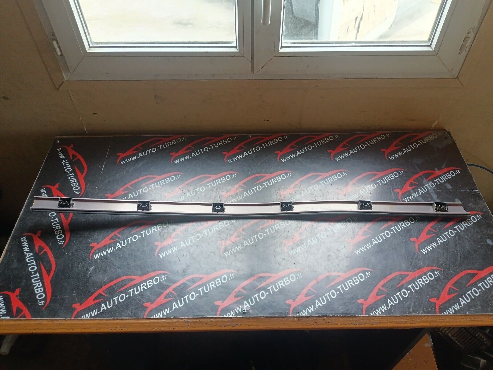 BARRE AVANT GAUCHE PEUGEOT 2008 1.6HDI 110CH REFERENCE: 96783584