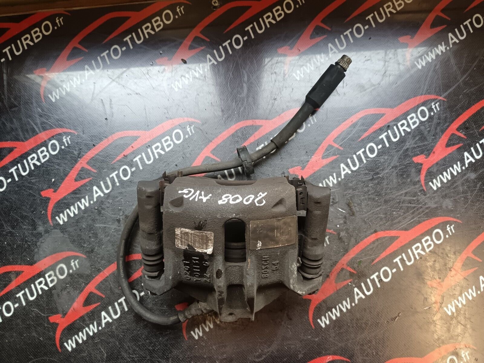 ETRIER AVANT GAUCHE PEUGEOT 2008 1.6HDI 90CH