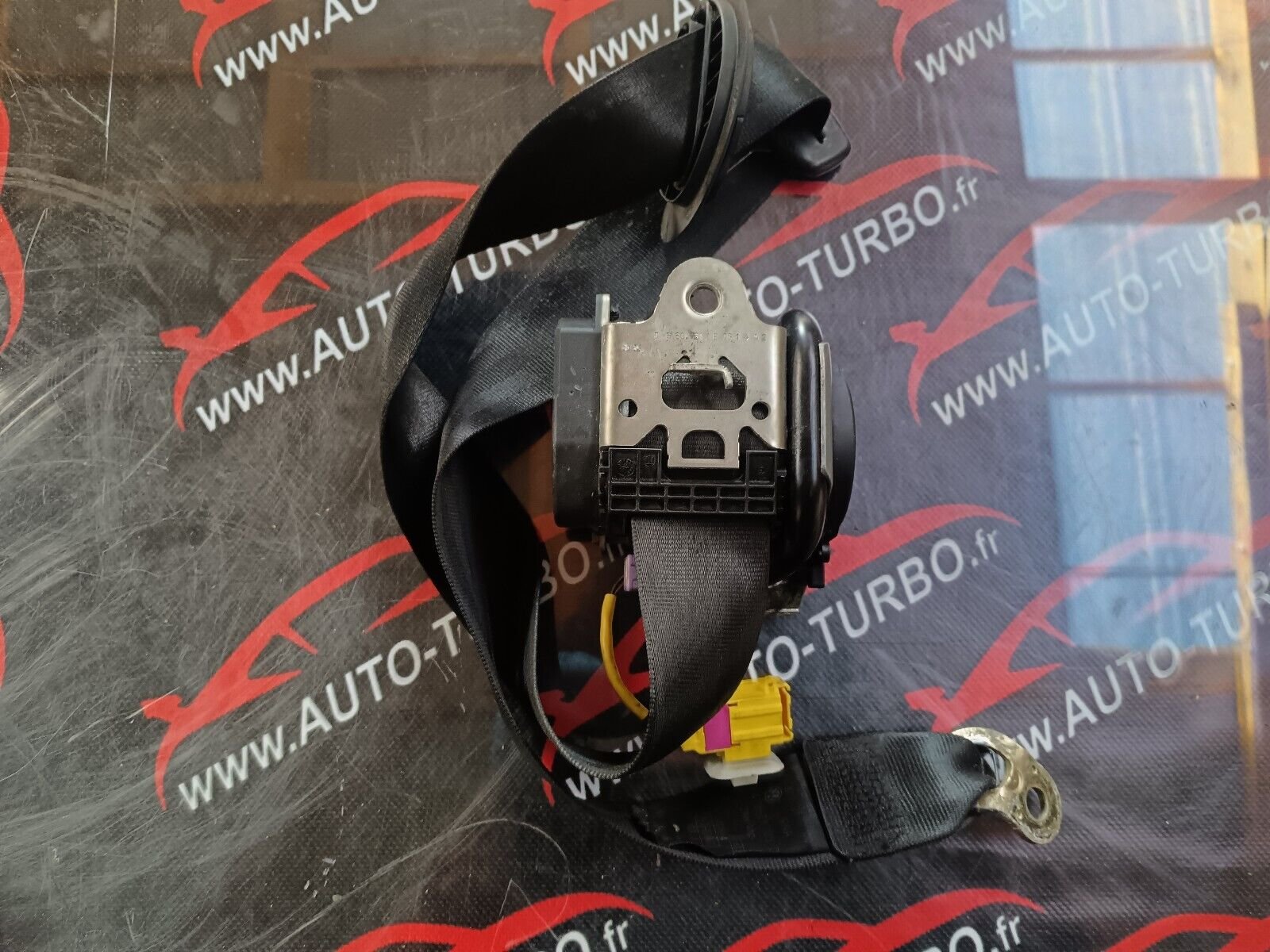 CEINTURE DE SECURITE AVANT GAUCHE VOLKSWAGEN GOLF V REFERENCE: 602213100