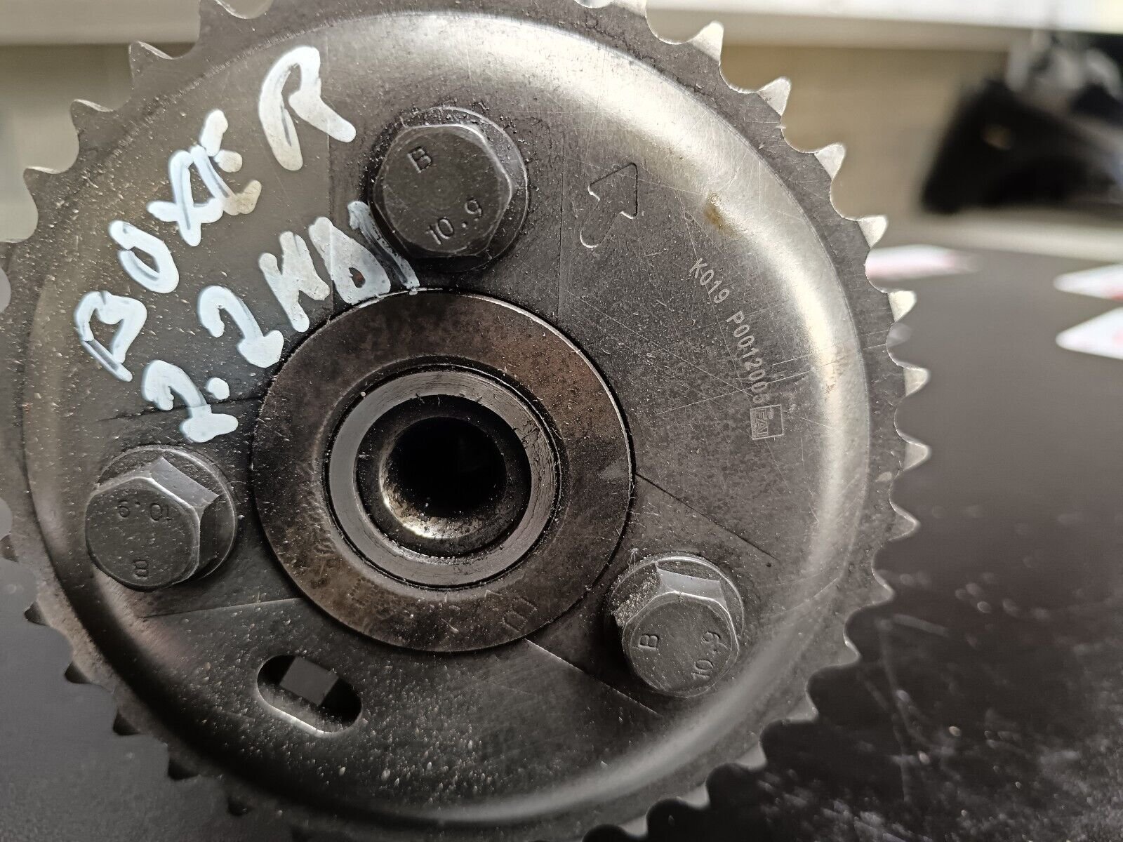 ARBRE A CAME AVEC POULIE BOXER JUMPER DUCATO 2.2HDI