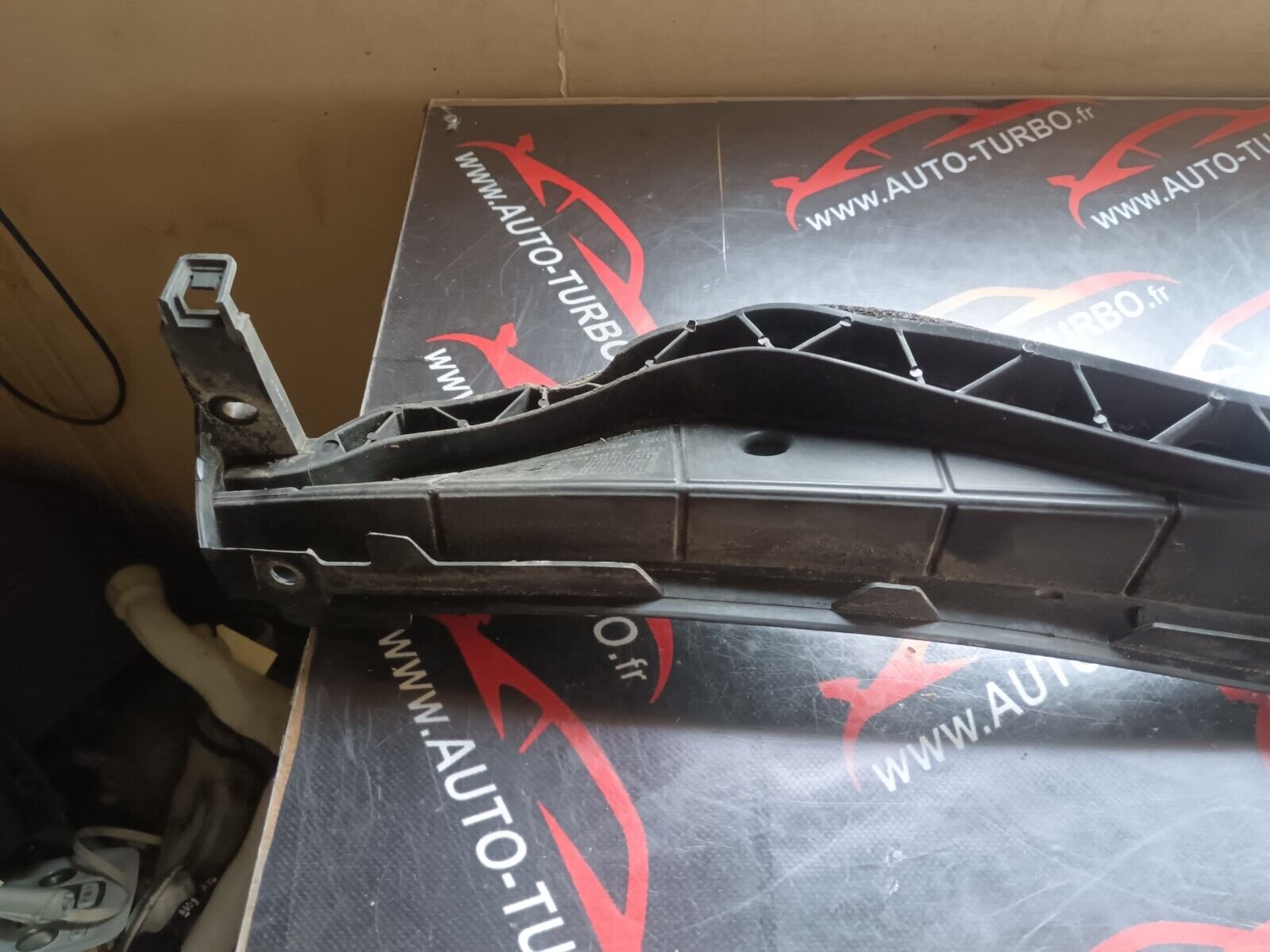 PANNEAU DE CAPOT DE BOIT A EAU PEUGEOT 2008 1.6HDI 110CH REFERENCE: 9676158680