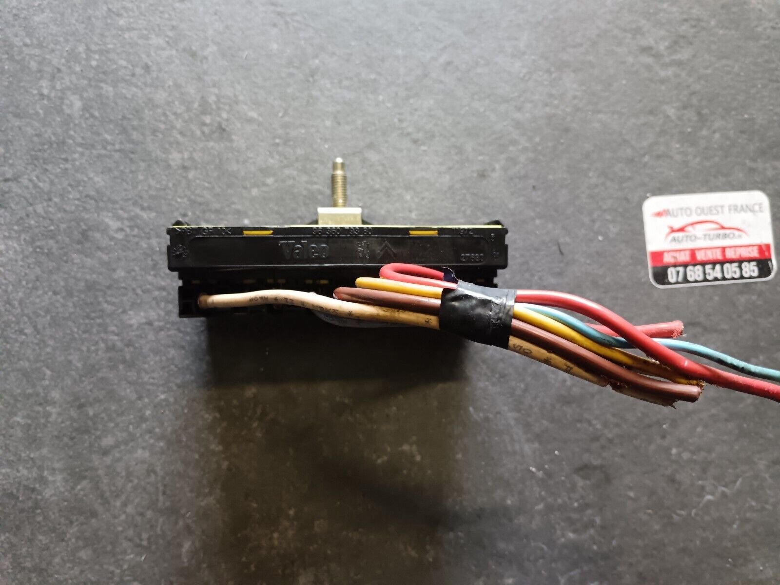 BOITIER FUSIBLES PSA 1.6HDI 90CH CITROEN C4 REFERENCE: 9636079380