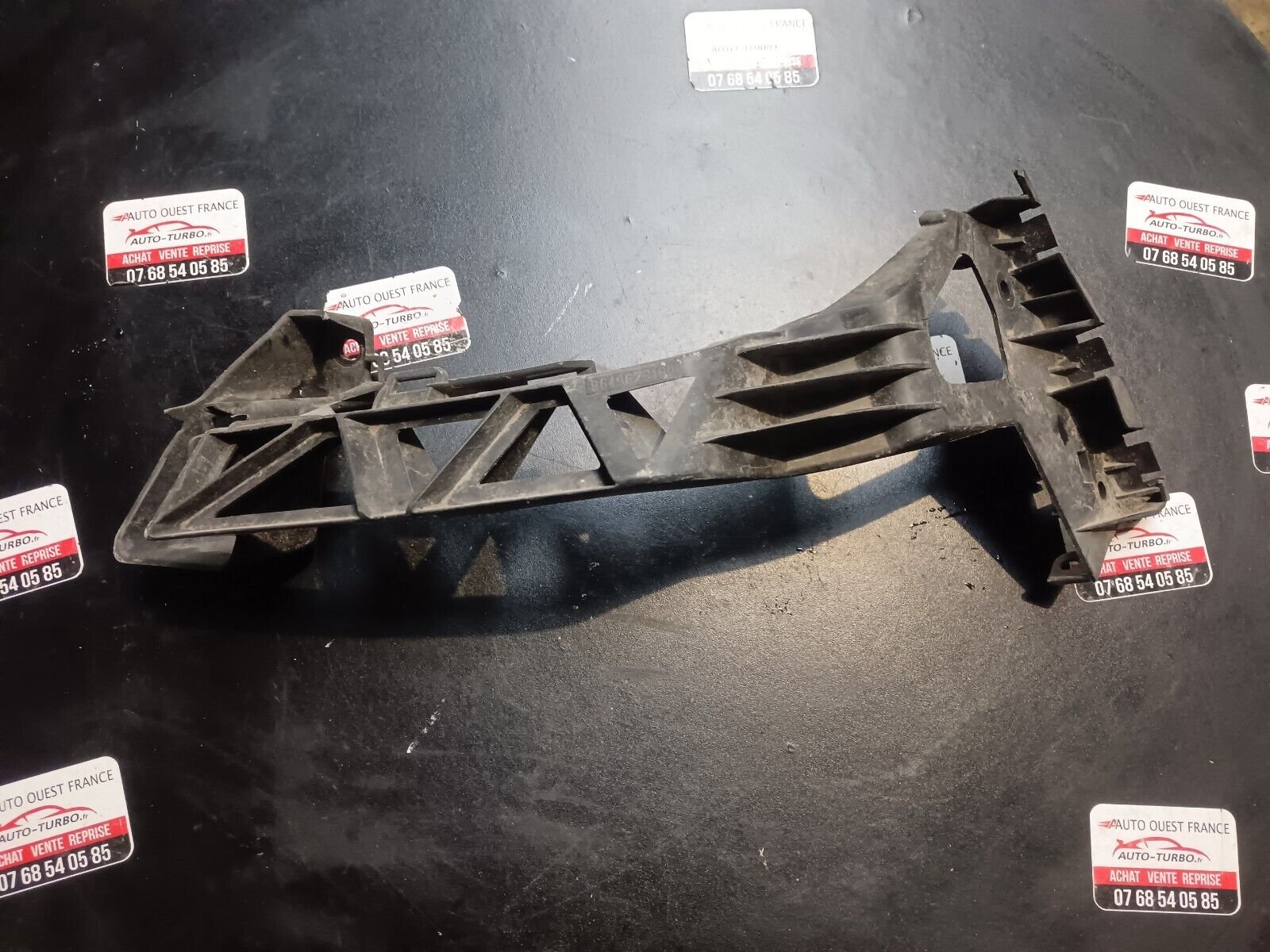 SUPPORT PARE CHOC ARRIERE DROIT PEUGEOT 207 REFERENCE: 9649679180