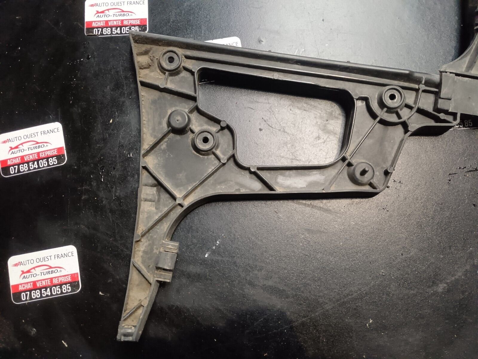 SUPPORT PARE CHOC ARRIERE DROIT AUDI A5 REFERENCE: 8T0807454