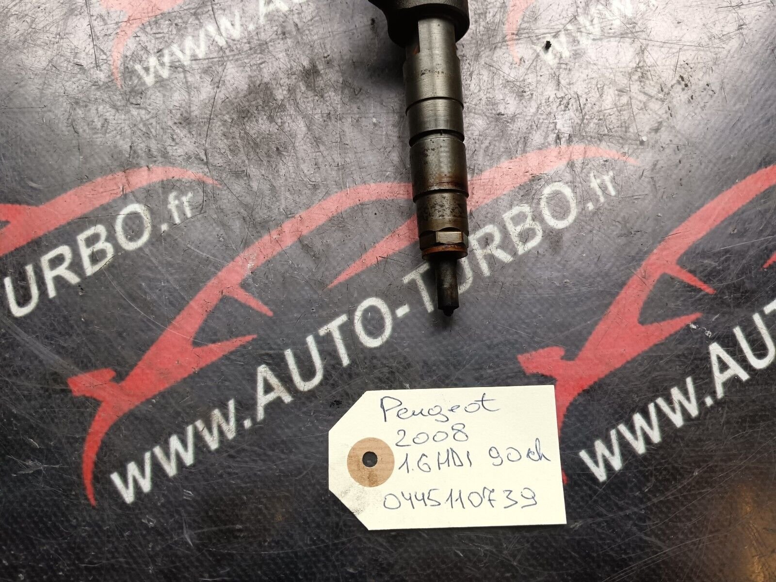 INJECTEUR PEUGEOT 2008 1.6eHDI 96CH REFERENCE: 0445110739