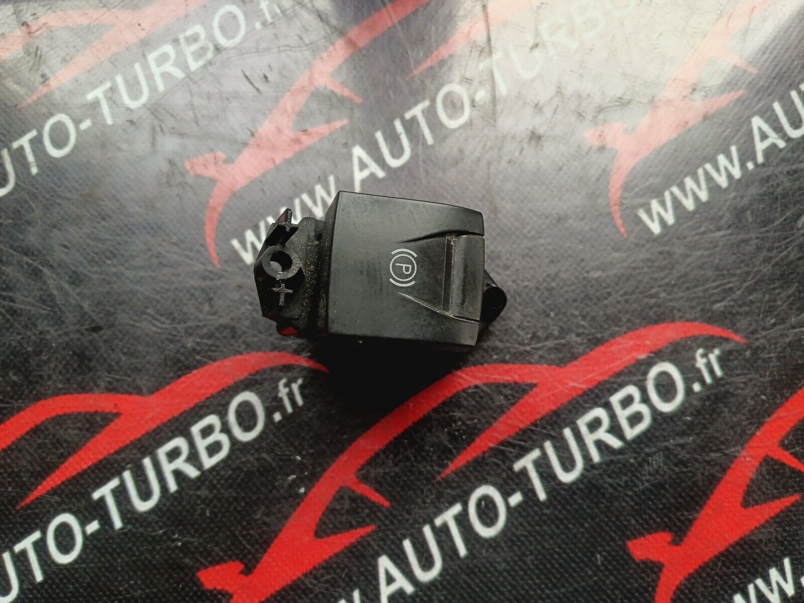 LEVIER FREIN A MAIN ELECTRIQUE RENAULT SCENIC 3 REFERENCE: 363210006