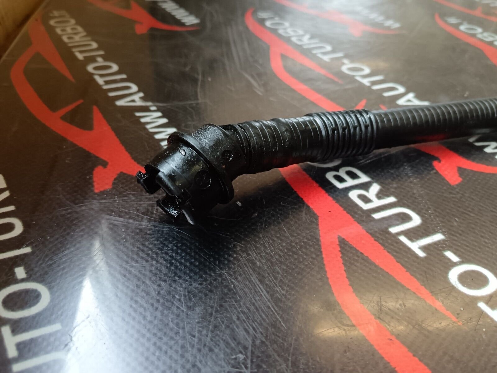 TUYAU CONDUIT PEUGEOT 2008 1.6eHDI 96CH REFERENCE: 9802570580