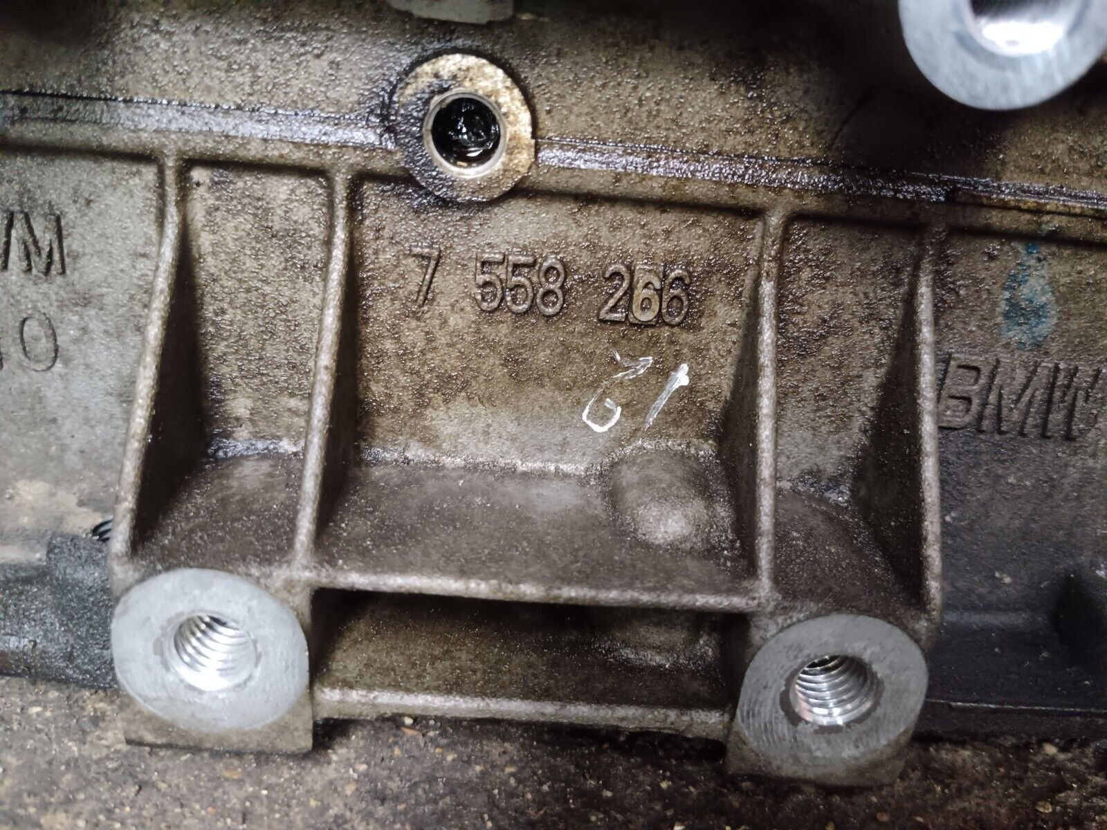 BLOC MOTEUR BMW SERIE 1 120i REFERENCE: 7558266