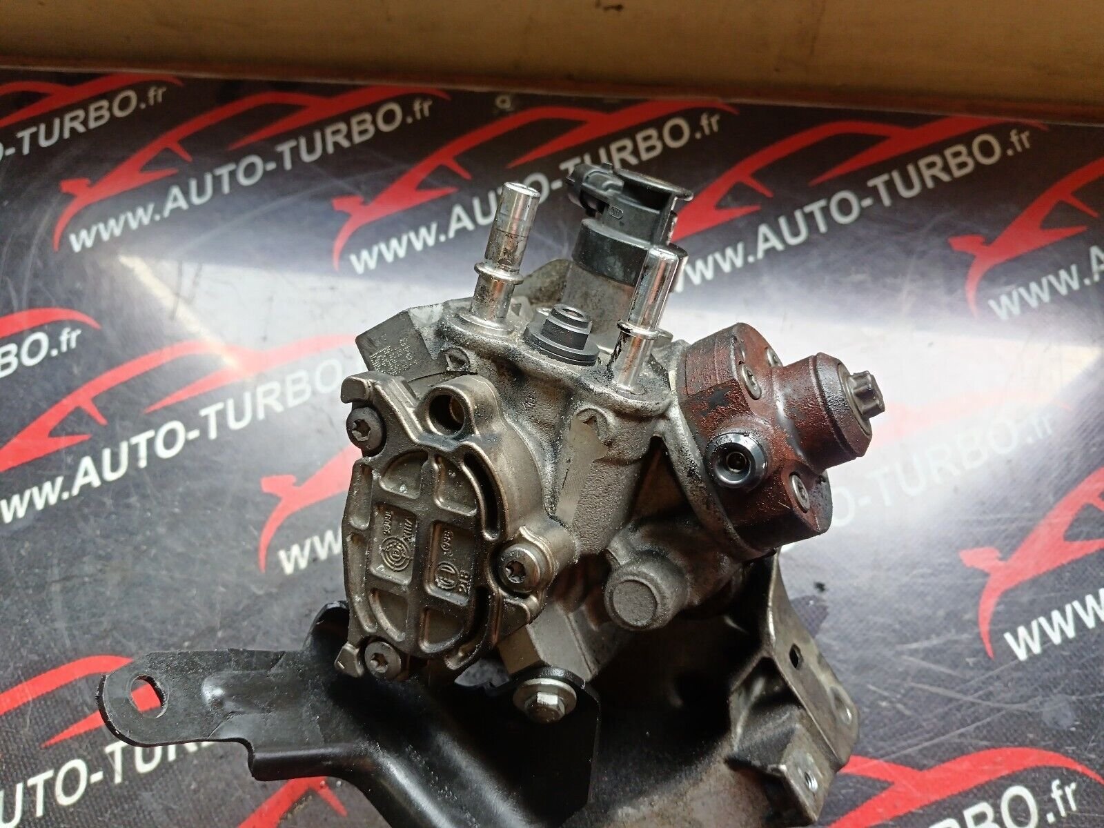 POMPE A INJECTION PEUGEOT 2008 1.6eHDI 96CH REFERENCE: 9688499680