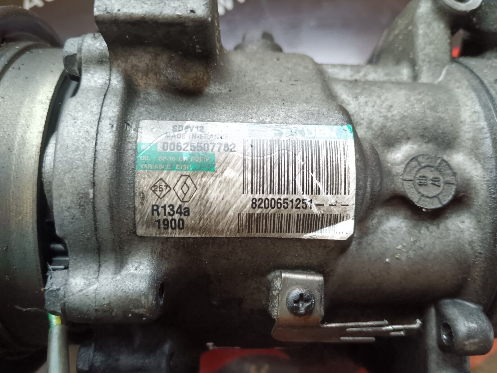 COMPRESSEUR CLIMATISATION RENAULT 1.5DCI  86CH REFERENCE: 8200660033