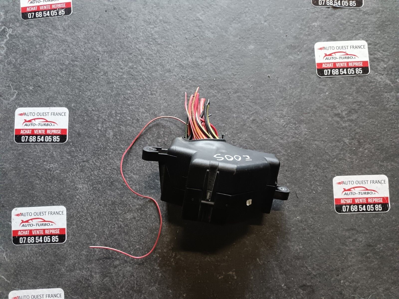 BOITIER FUSIBLES VOLKSWAGEN EOS, SEAT LEON REFERENCE: 1K1941824