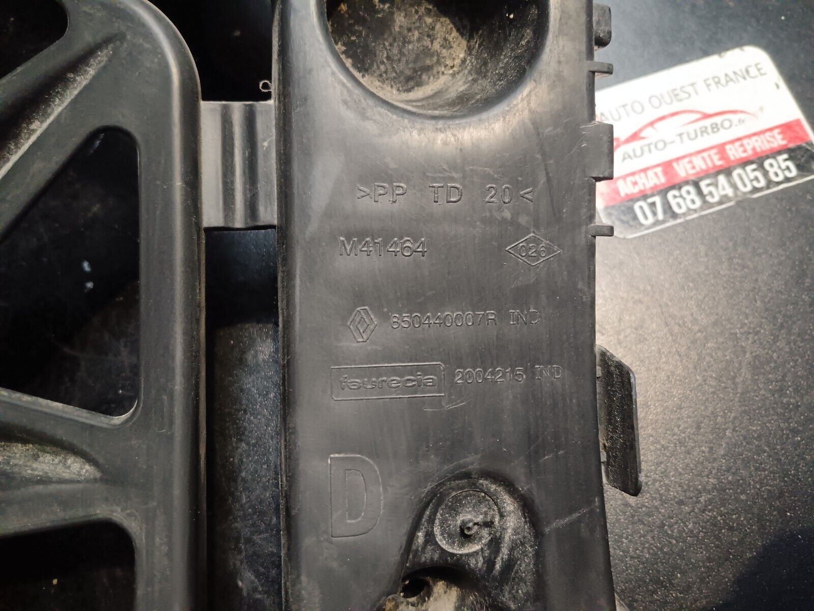 SUPPORT PAR CHOC ARRIERE DROIT RENAULT SCENIC 3 REFERENCE: 850440007