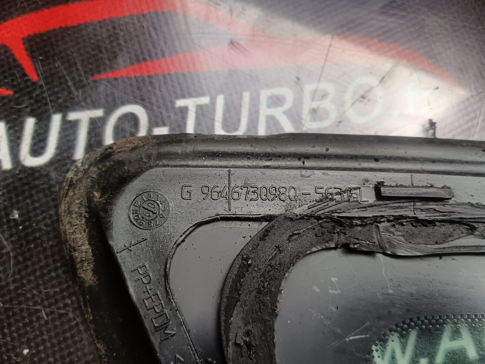 VITRE TRIANGULAIR ARRIERE GAUCHE CITROEN C4 REFERENCE: 9646730980