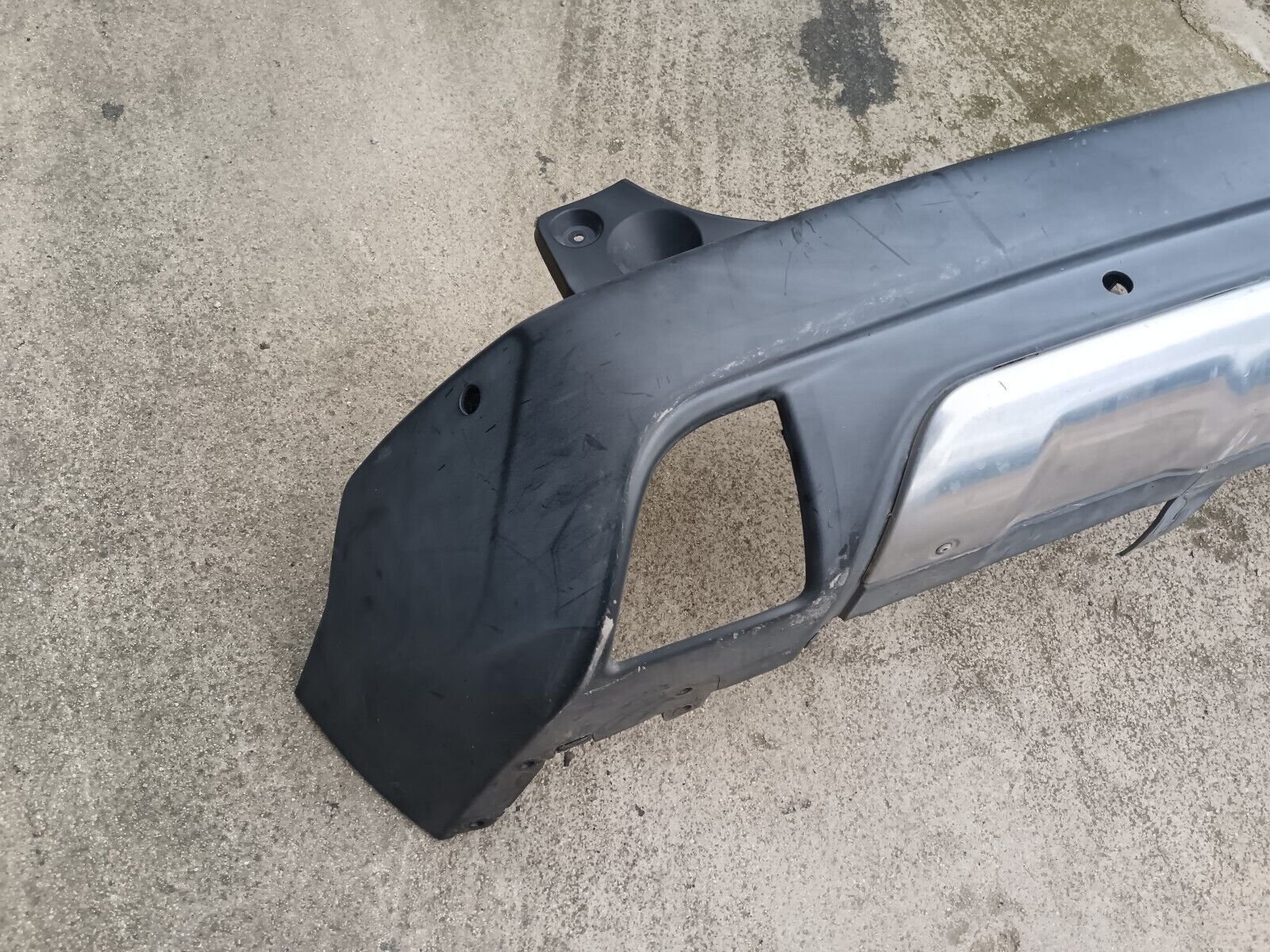 PARE-CHOC ARRIERE PEUGEOT 2008 1.6eHDI 96CH REFERENCE: 9801125577