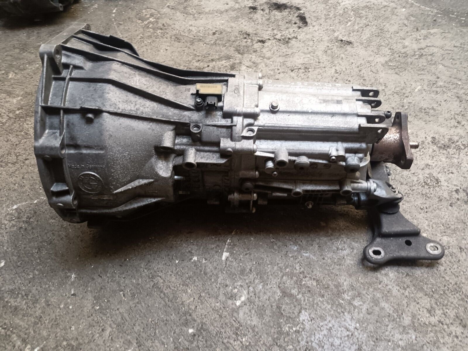 BOITE DE VITESSES BMW SERIE 1 2.0D REFERENCE: 1069301097