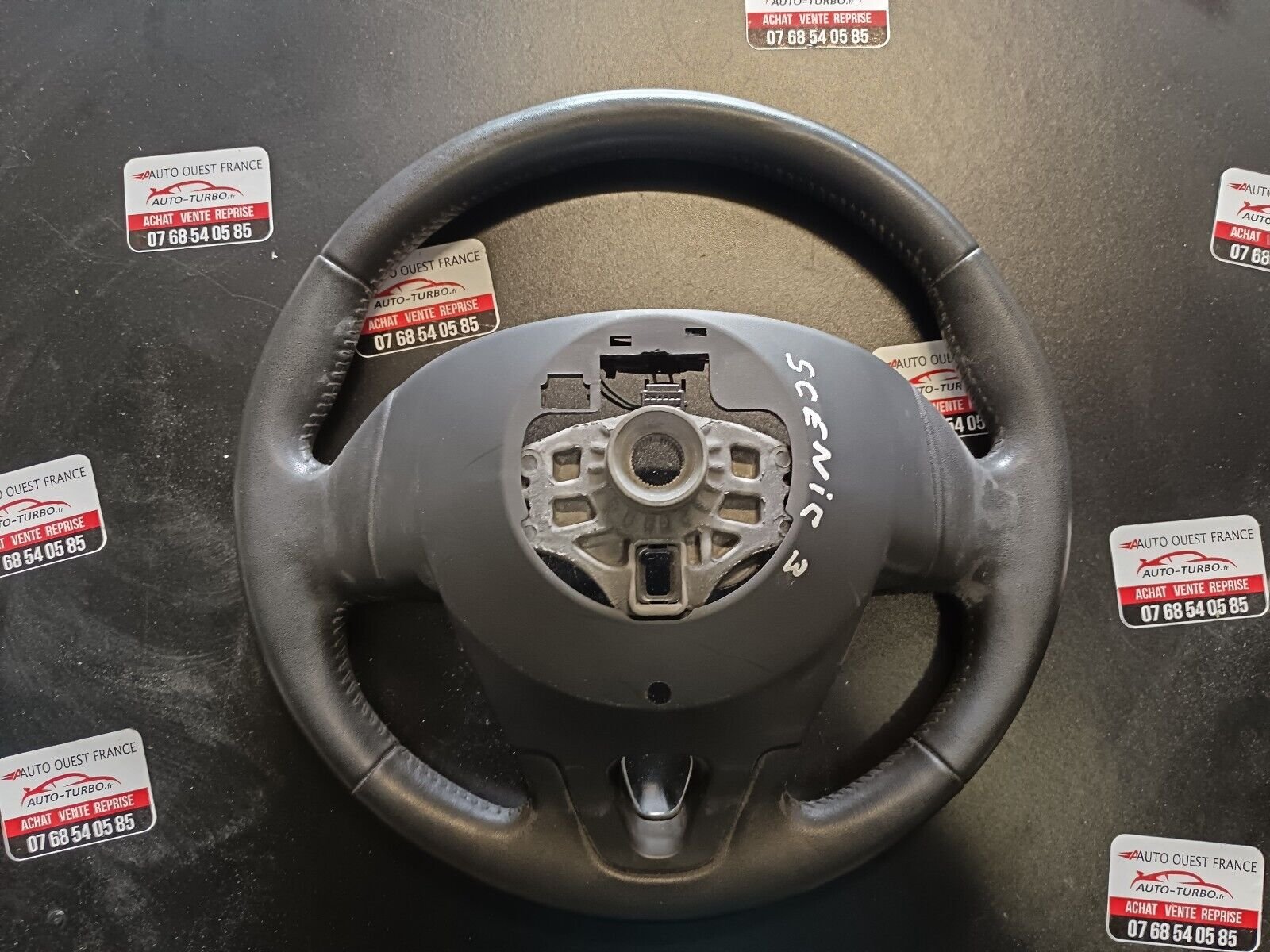 VOLANT CUIR RENAULT MEGAN 3 SCENIC 3 REFERENCE: 609581499