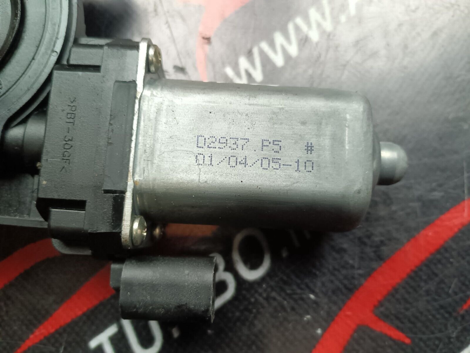 MOTEUR LEVE VITRE AVANT DROIT ALFA ROMEO 159 REFERENCE: RA2266