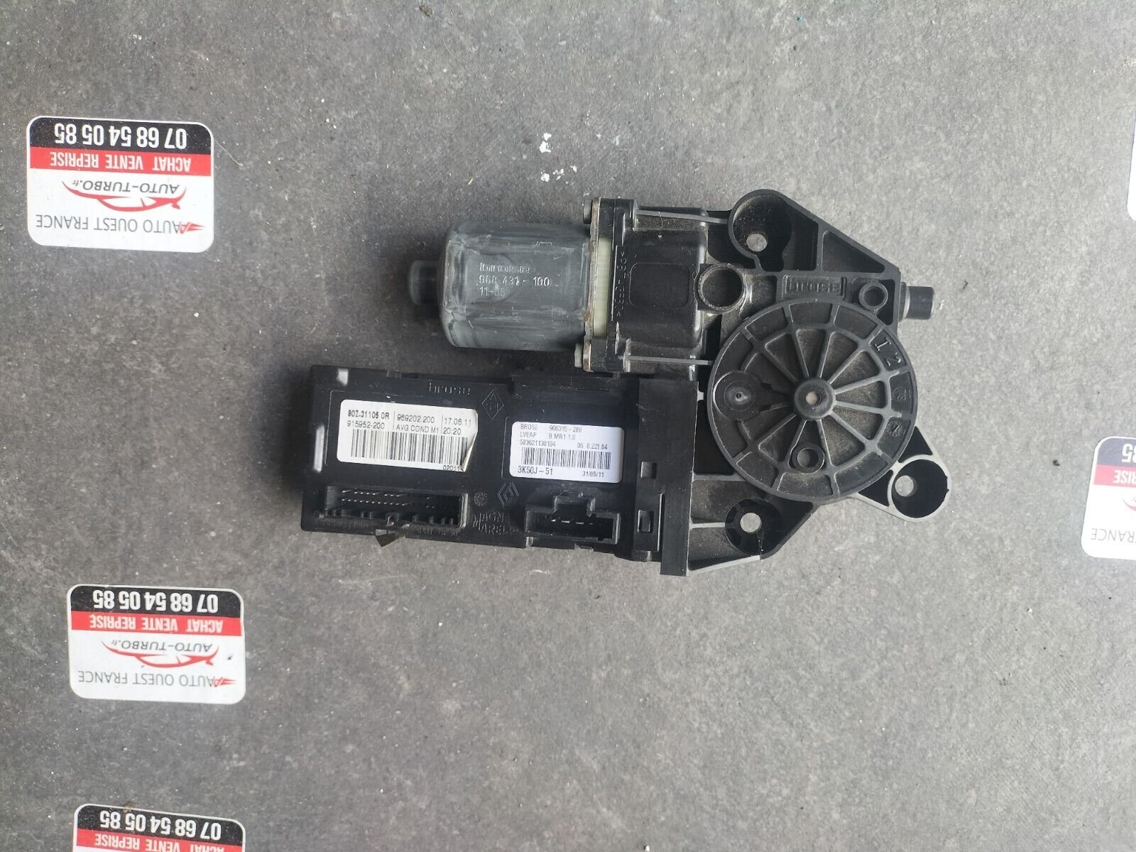 MOTEUR LEVE VITRE AVANT GAUCHE RENAULT SCENIC 3 REFERENCE: 6Q2959801
