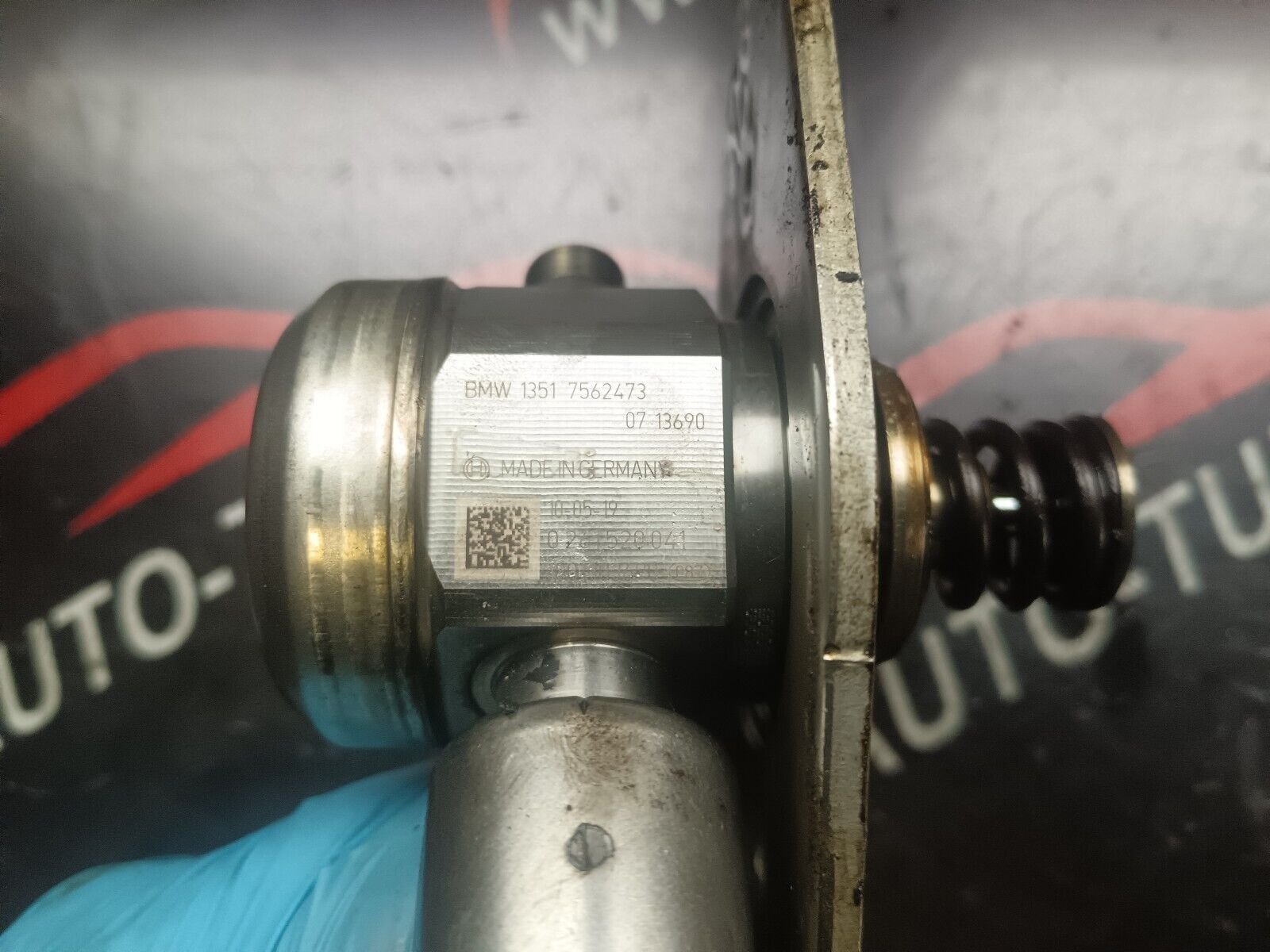 POMPE A CARBURANT BMW SERIE 1 E87  120i REFERENCE: 7562473