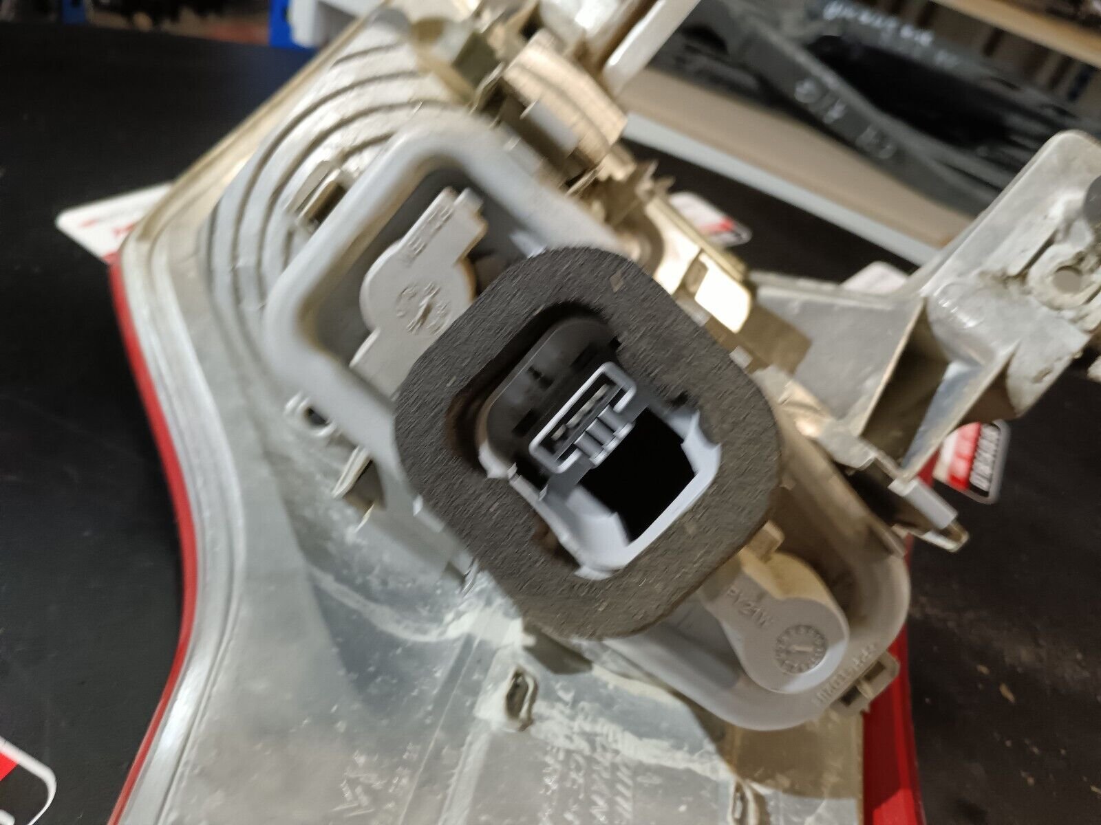 FEU ARRIERE GAUCHE PRINCIPAL CITROEN C4 PICASSO 1 REFERENCE: 9653547580