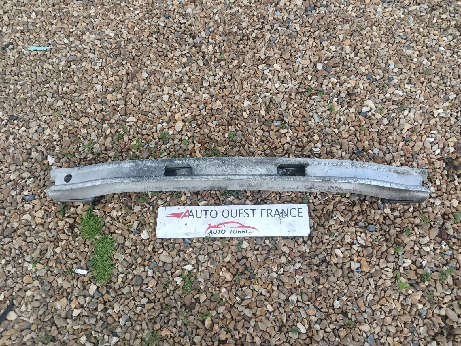 RENFORT PARE CHOC ARRIERE TRAVERS CITROEN C4 PICASSO REFERENCE: 9652943580