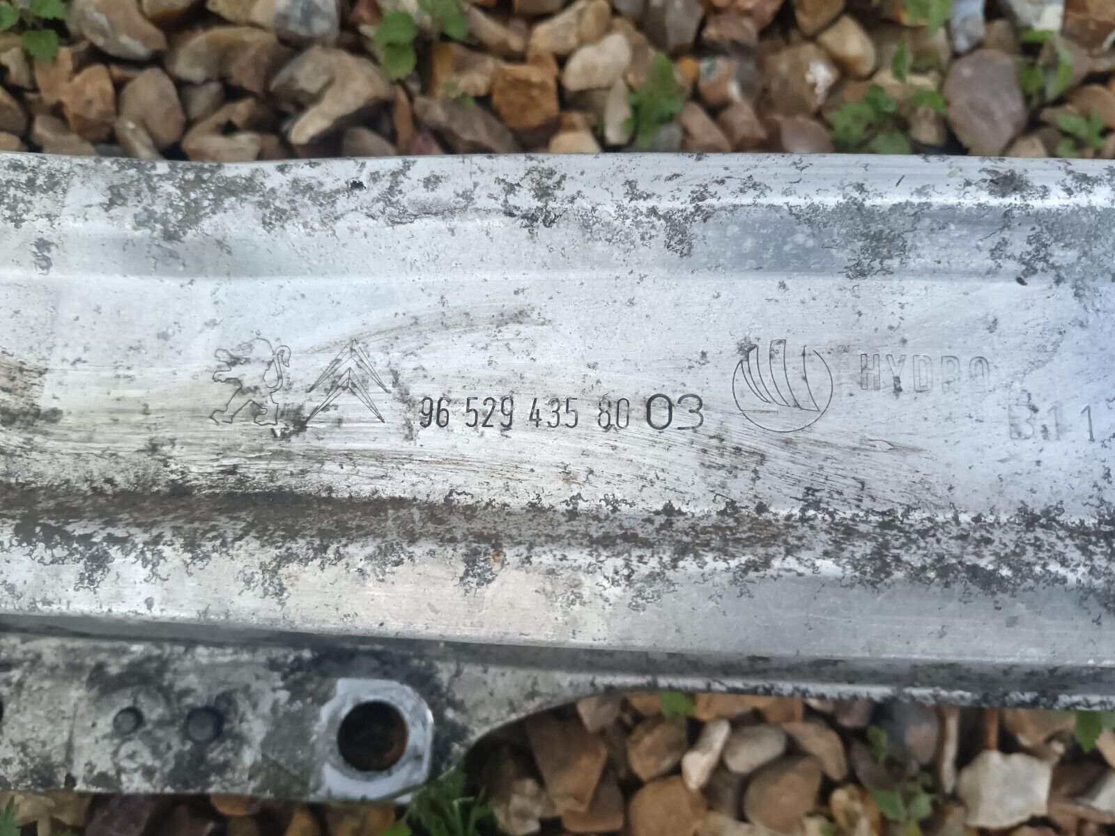 RENFORT PARE CHOC ARRIERE TRAVERS CITROEN C4 PICASSO REFERENCE: 9652943580