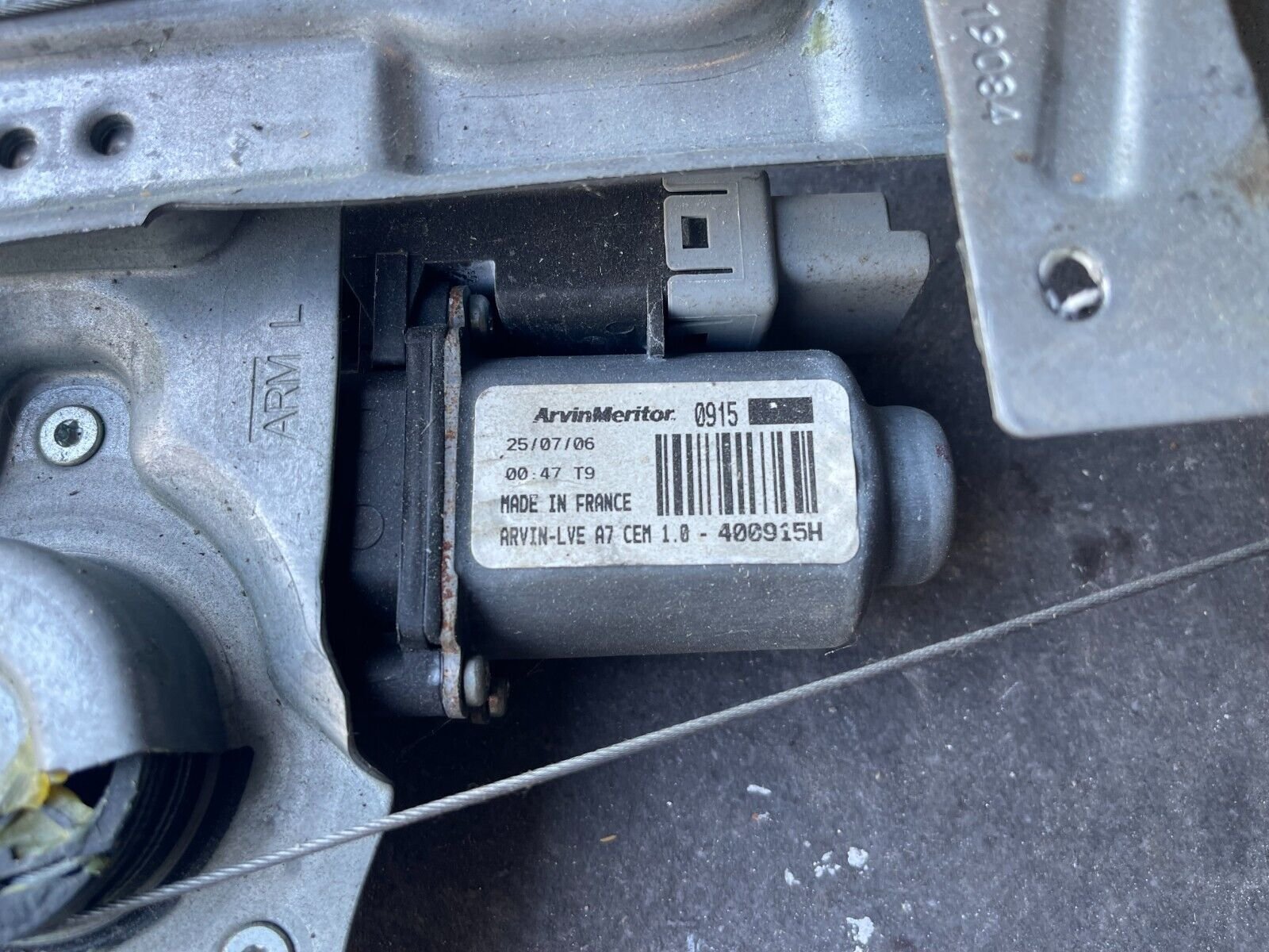 SYSTEME LEVE VITRE AVANT GAUCHE PEUGEOT 207 REFERENCE: 119856