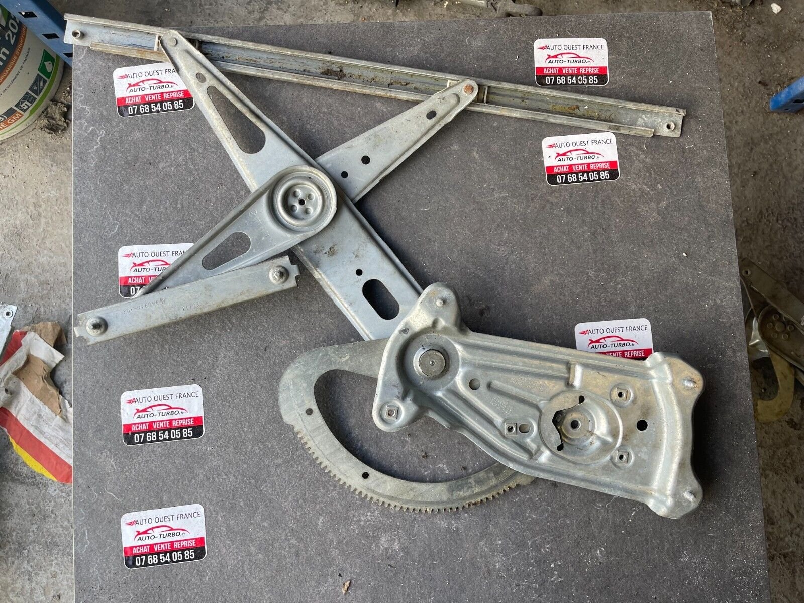 SYSTEME LEVE VITRE  RENAULT SCENIC 3 AVANT DROIT REFERENCE: 966025-104