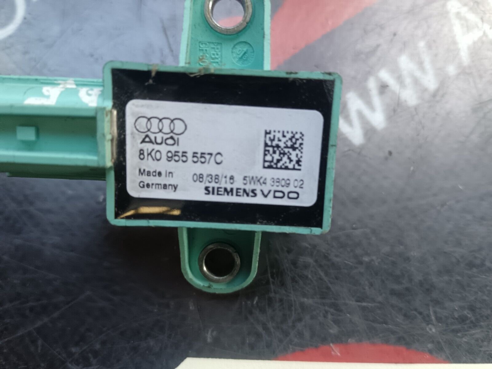 CAPTEUR AIRBAG AUDI AVANT GAUCHE A 5 REFERENCE: 8K0955557