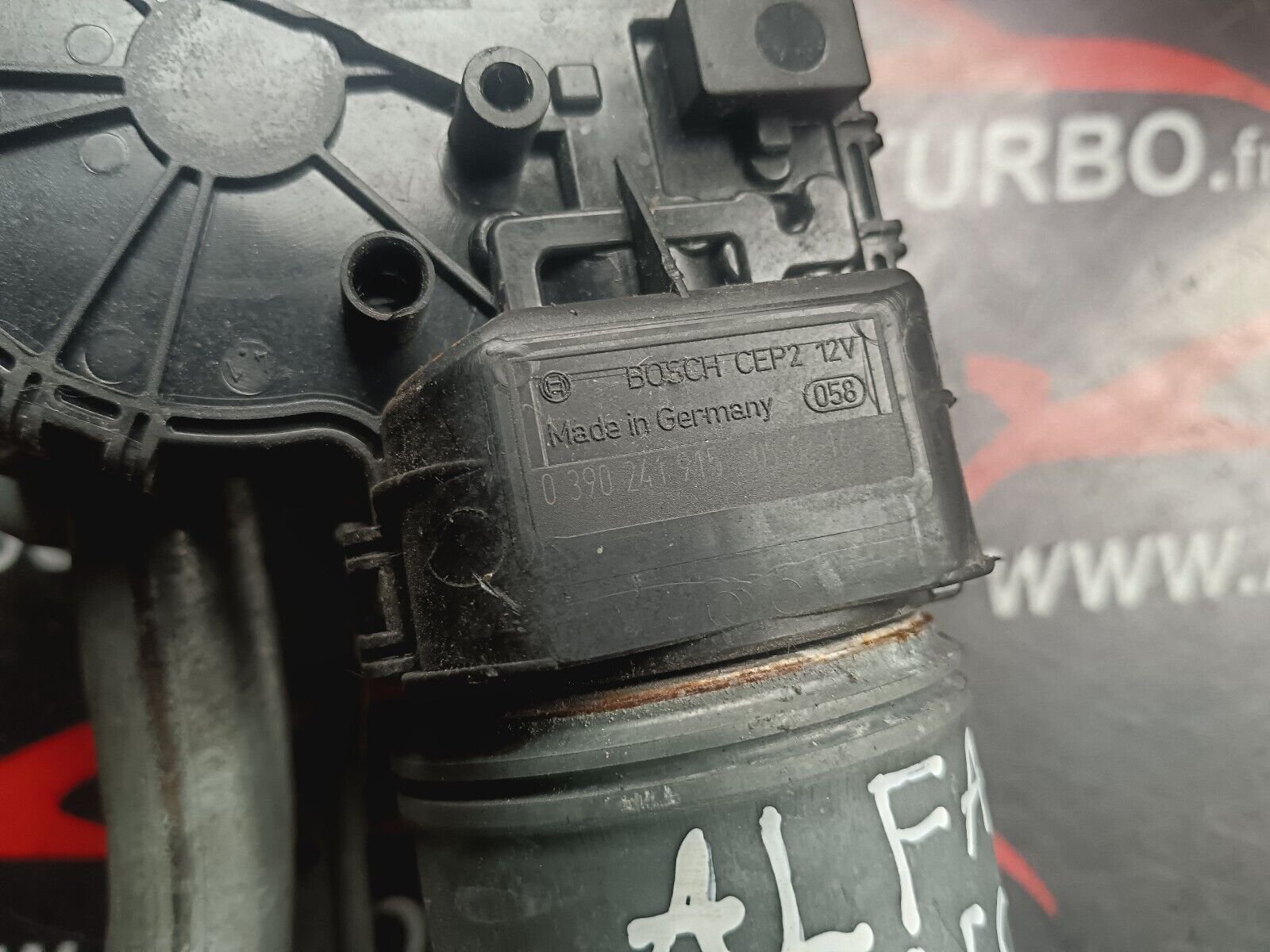 MOTEUR ESSUI GLACE ALFA ROMEO 159 REFERENCE: 60694874