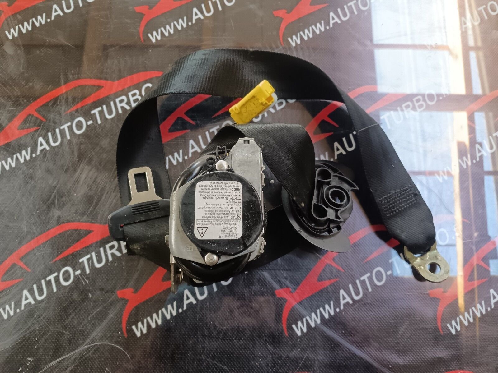 CEINTURE DE SECURITE AVANT DROIT VOLKSWAGEN GOLF V REFERENCE: 602213300