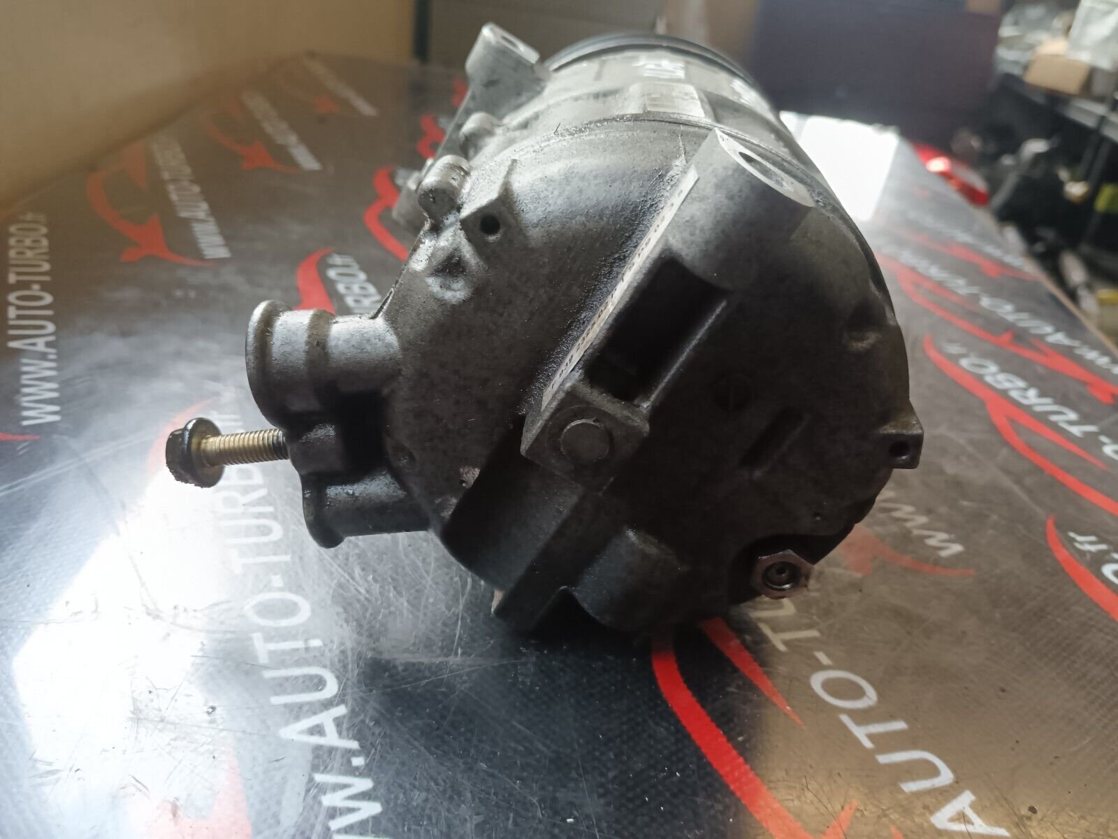 COMPRESSEUR CLIMATISATION ALFA ROMEO 159 1.9JTDM REFERENCE: 6069333