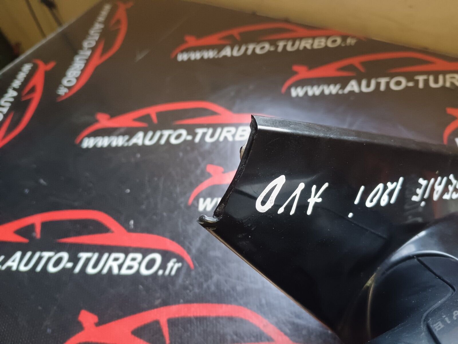 RETROVISEUR DROIT ABIME VOIR SUR LA PHOTO BMW SERIE 1 120i E87